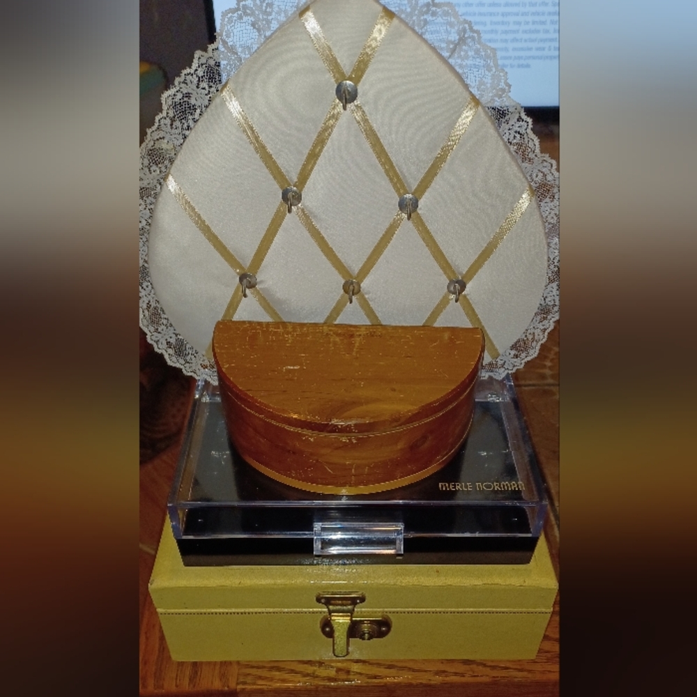 Merle Norman Gold and Cream Jewelry Holder